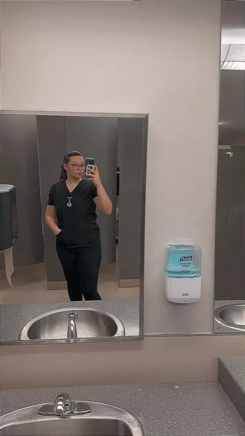 My boss keeps looking at my ass I caught him like 4-5 times today and he’s still doing it lol 