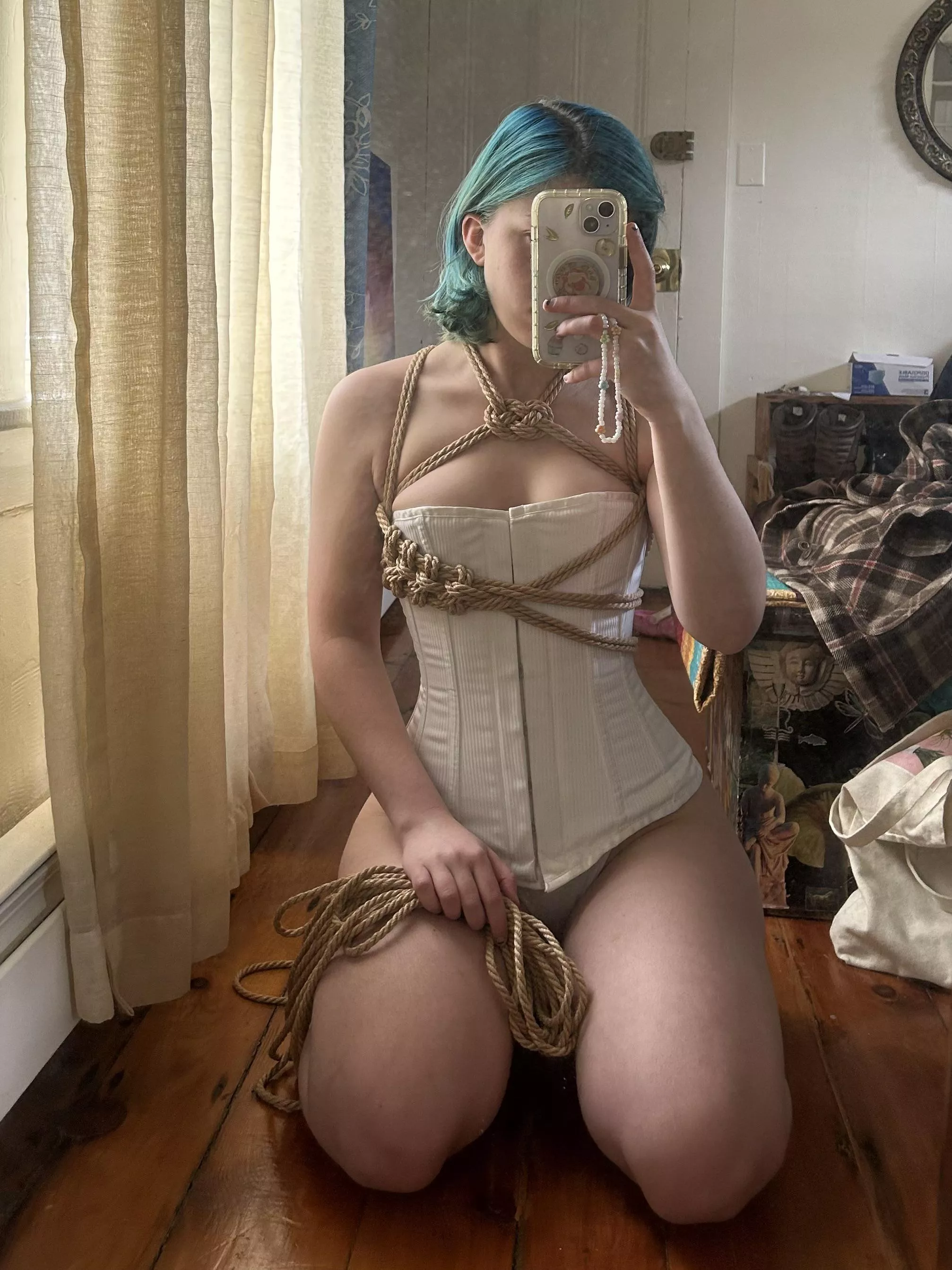 rope compliments a corset so well imo