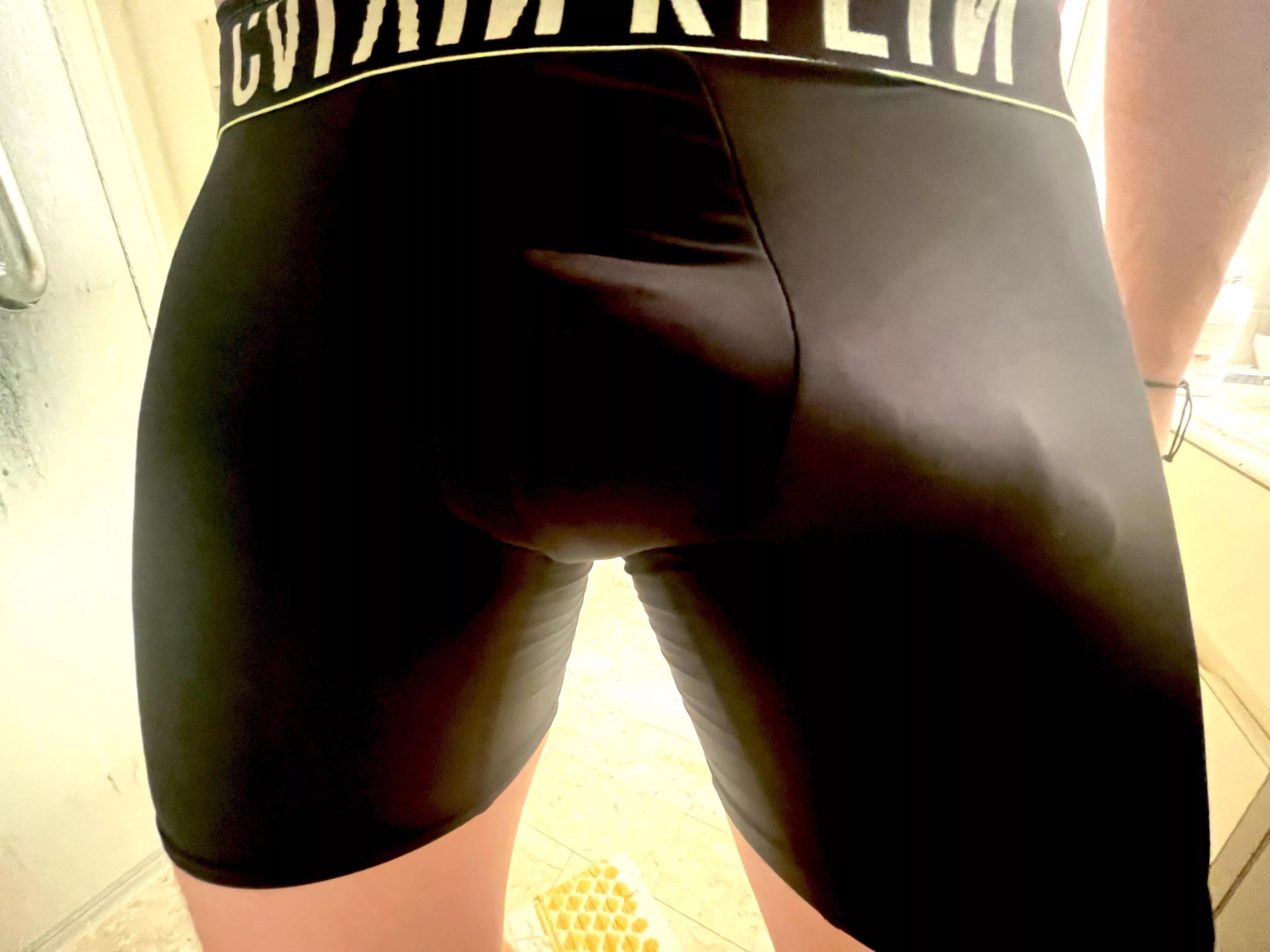 Rub it over my pants 