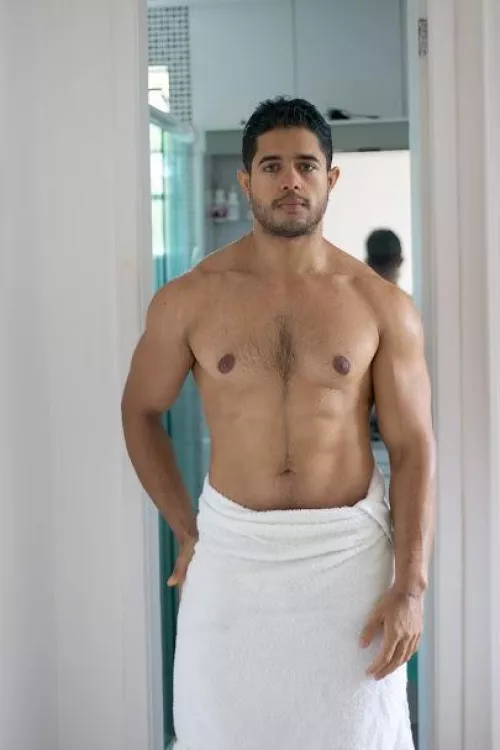 Say ‘hi’ and I will send nudes in your dm’s