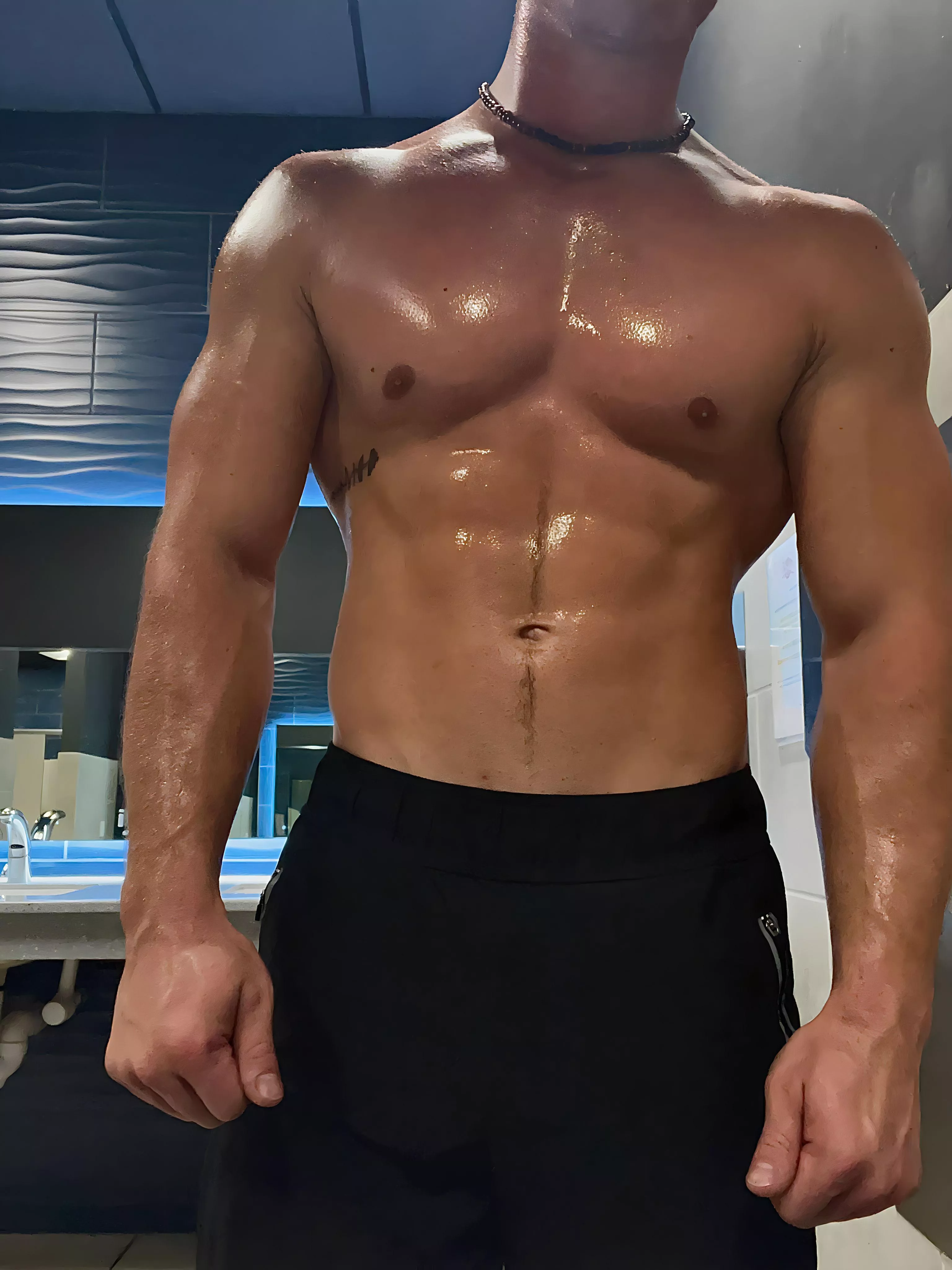 Showing off in the locker room 💪