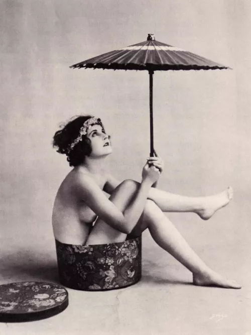 Sir, A few slates have been dislodged from the roof of my servants quarters, I instruct them to be vigilant for any ingress of rain water.