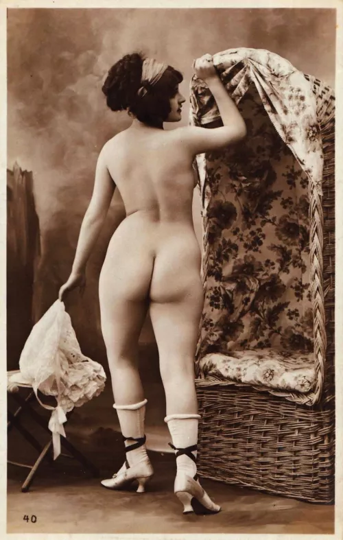 Sir, If I may briefly intrude into your personal persusings, I can most highly recommend Ealonor's Maids of Barnet, who did this past week provide me with one of the most hard-working and versatile maids that I have employed for some given time.