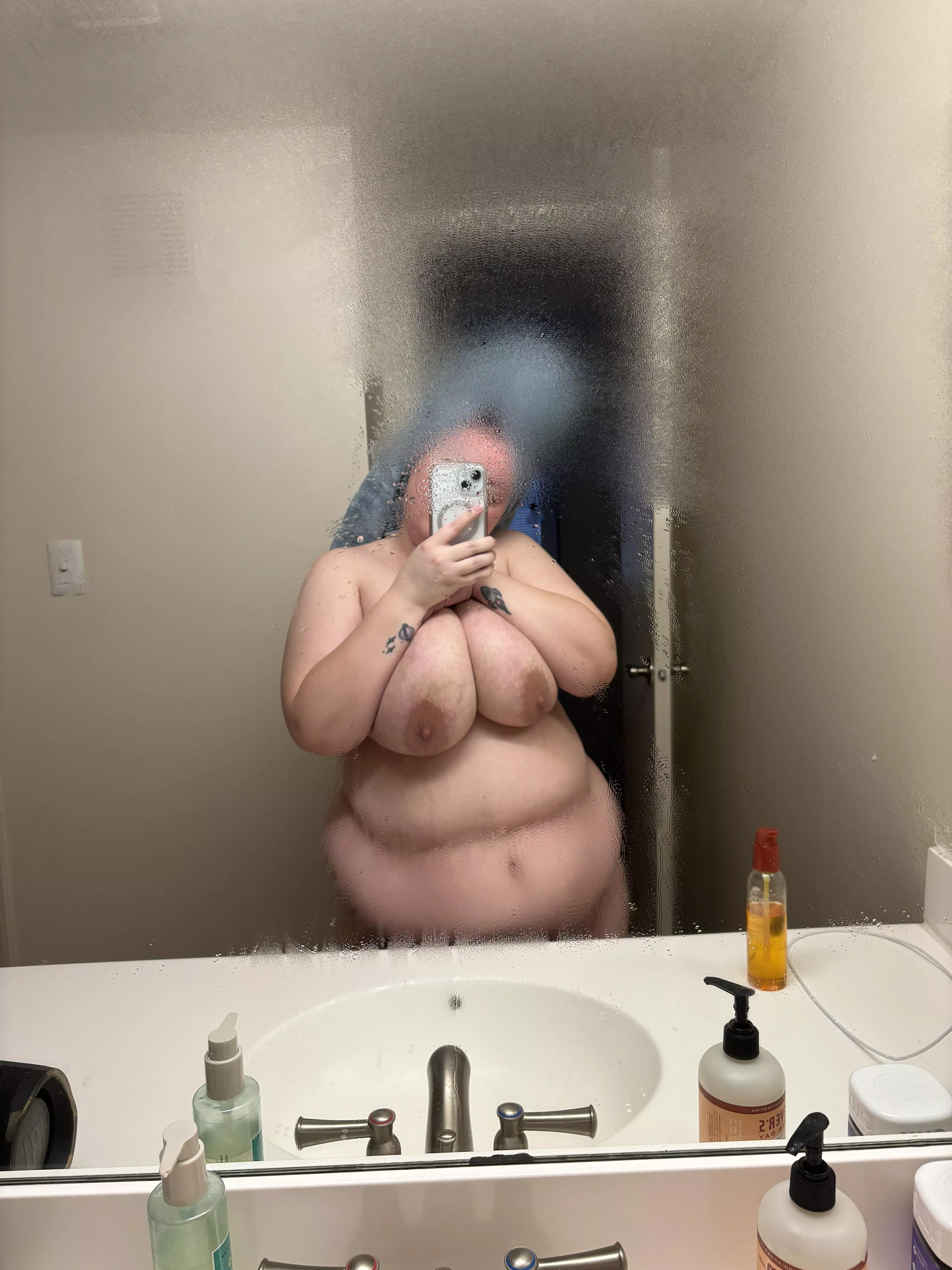 steamy bathroom nudes are the best nudes 😇🛁