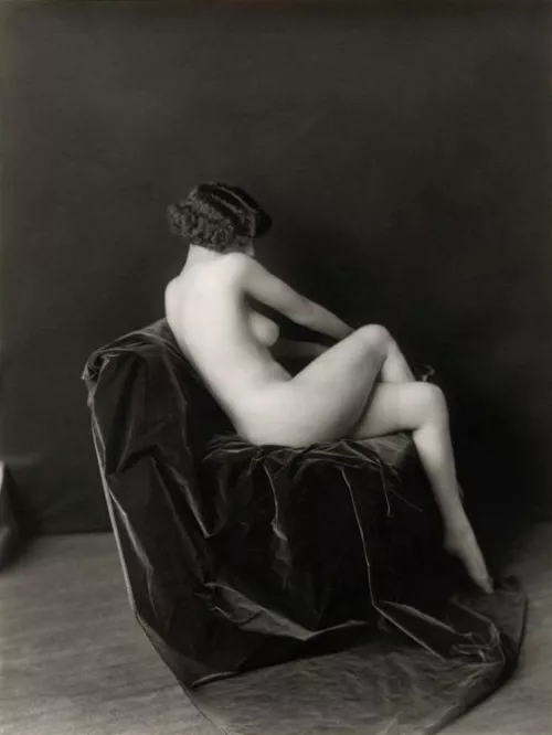studio nude about 1918