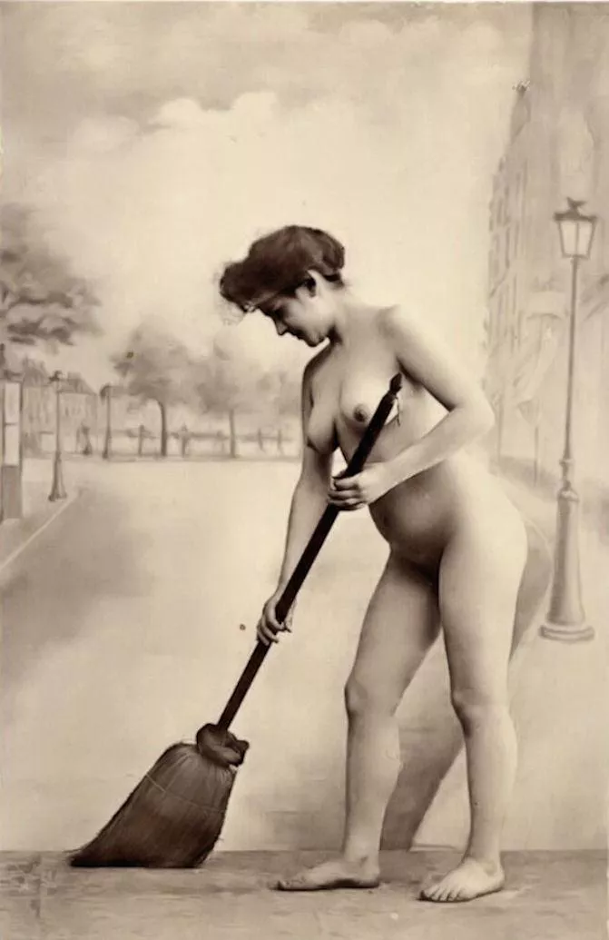 Studio nude ca 1902