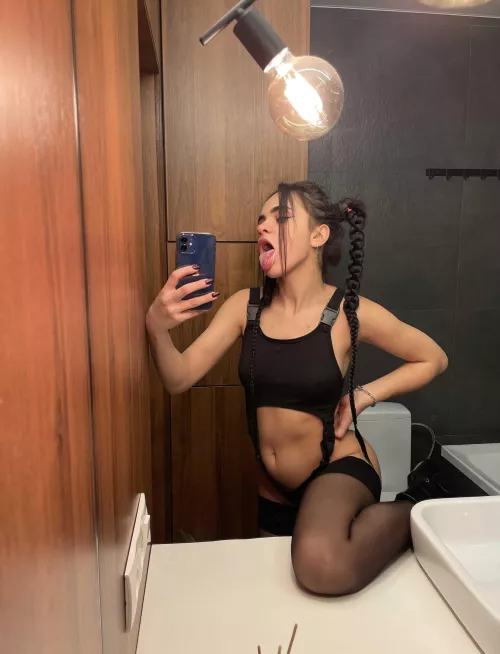 Tell me the size of your member with just one smiley