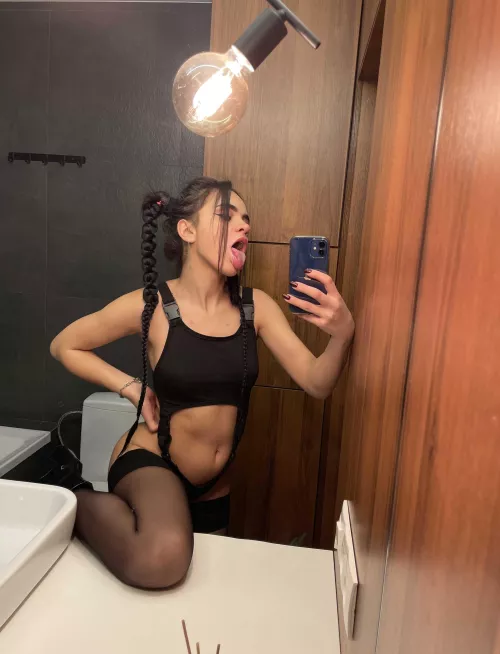 Tell me the size of your member with just one smiley