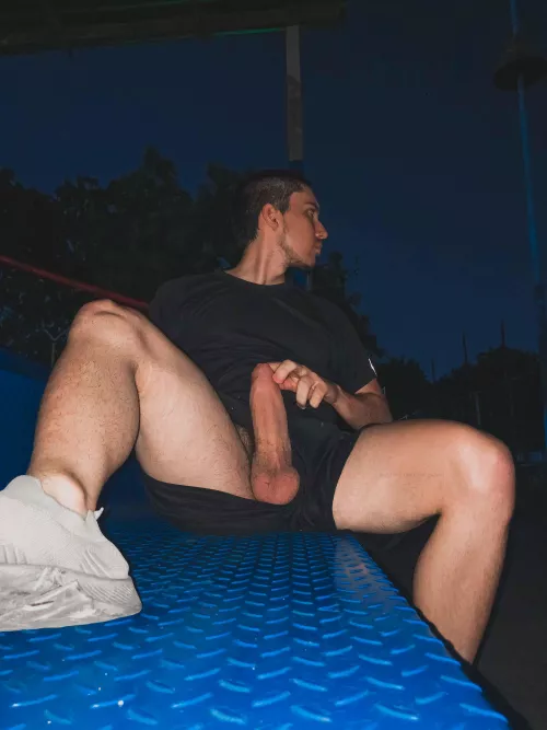 the best part about coming here late at night is that every curious hole that comes, it's gonna be owned and roughly seeded by me (just being kinky guys, unless you really want it). age [25]