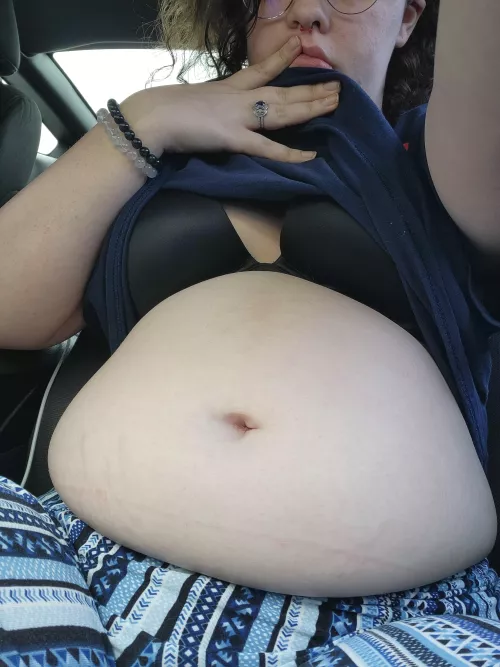 This hungry piggy is thickening up for the winter 🐖💕