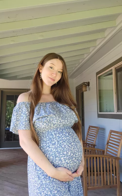 This is the dress I wore to my baby shower - Do you like it? 