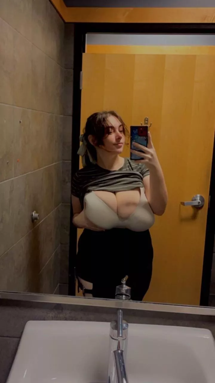 Toby (@mushroombitchx) [fansly]