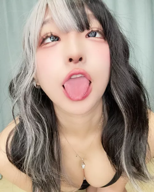 Waiting patiently for senpai's load 👅💦