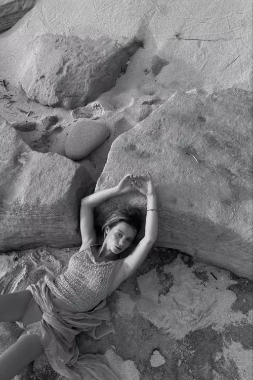 wanna be my roommate with benefits?