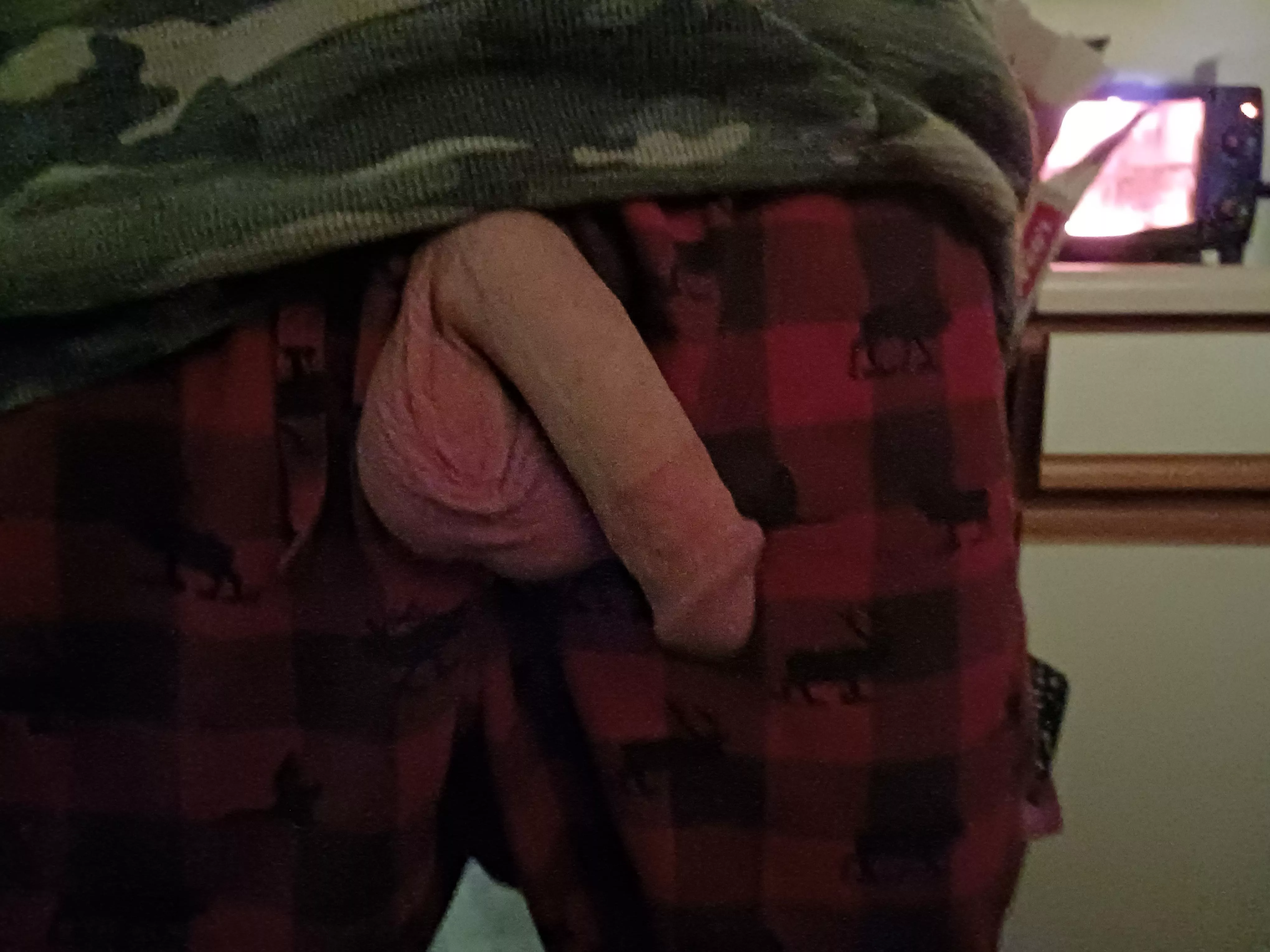 Want to come over and make it hard in your mouth??[50]