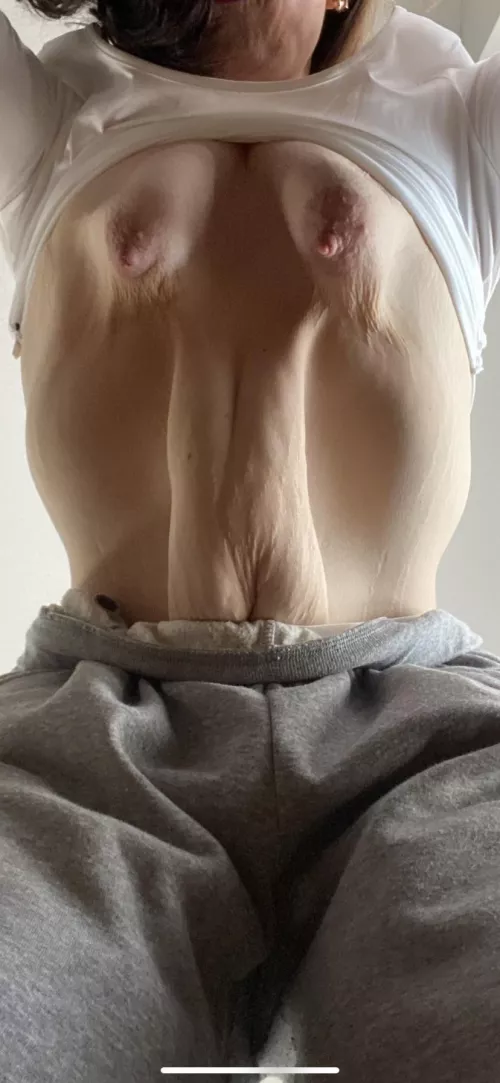 Wei boobs, weird body