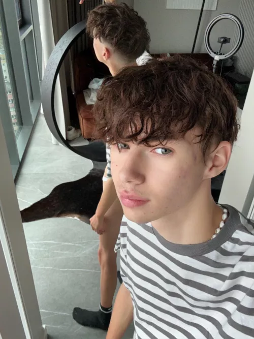 What would you do if you find this little one next to you? (199yo)