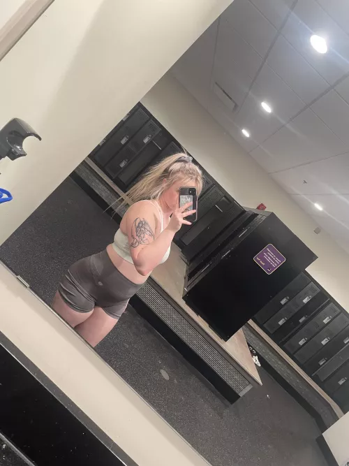would u check me out at the gym? 