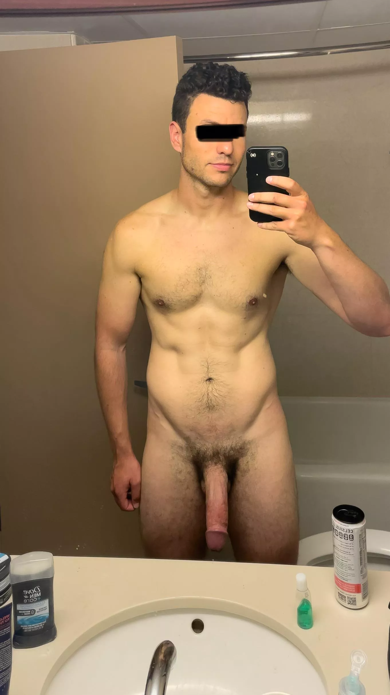 Would you invite me back to your place after our first date?