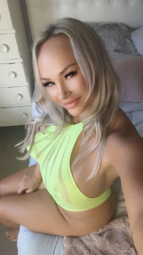 Yay it's the weekend... Think we would leave the bedroom 