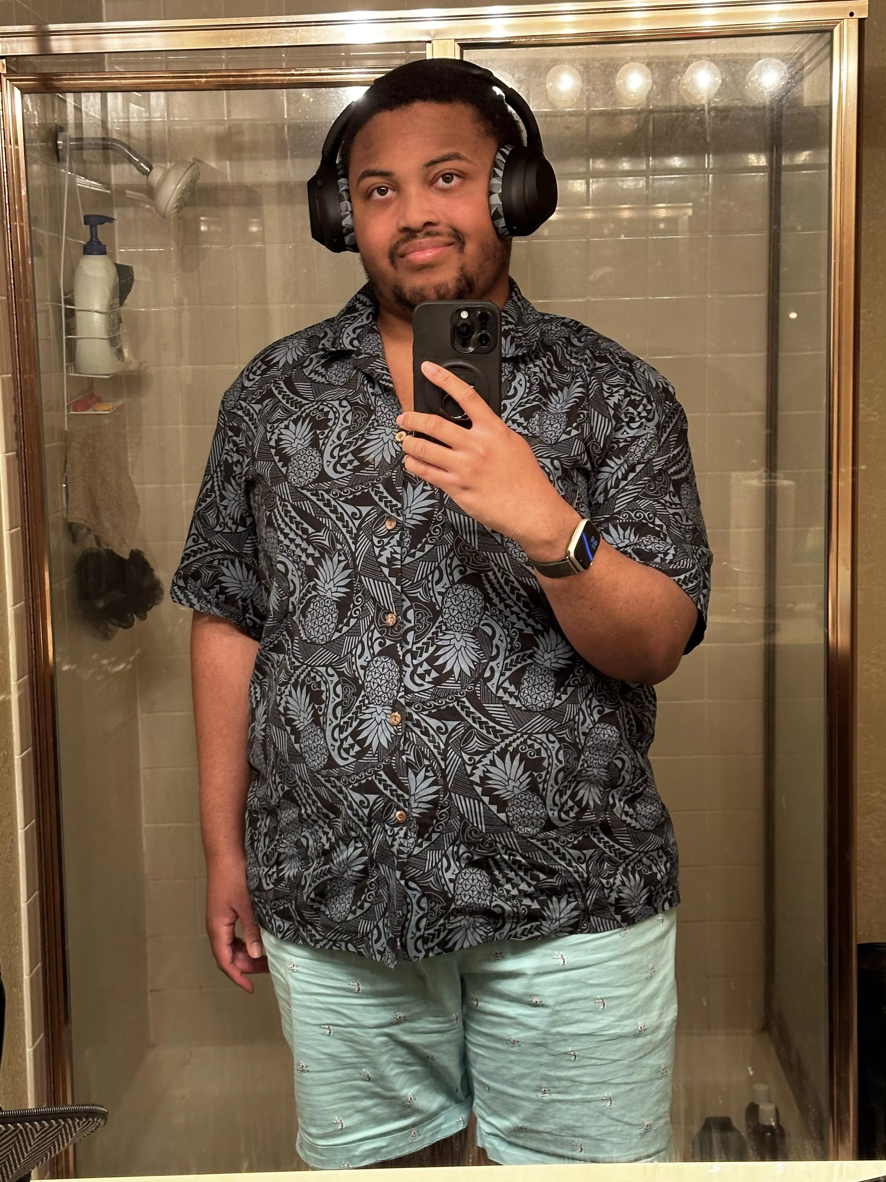 Yesterday’s fit check! Been playing a bunch of Transport Fever 2 as of late (and yes I am a nerd :D) Yesterday’s fit check! Been playing a bunch of Transport Fever 2 as of late (and yes I am a nerd :D)