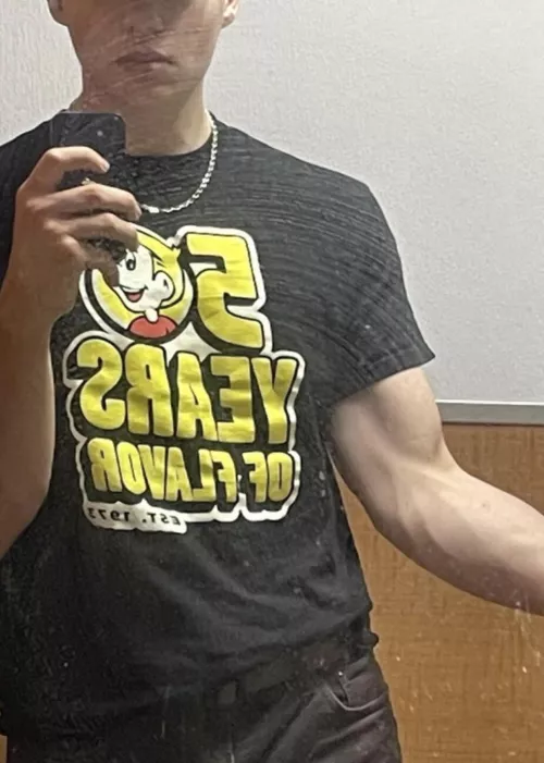 18 any subs want an intimate chat?