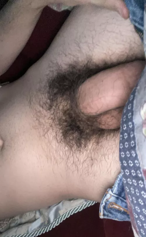 24 m us. Hung. Looking for muscle bottoms only with bubble butts. +jock +twunk +ripped SC: justin_m2023564