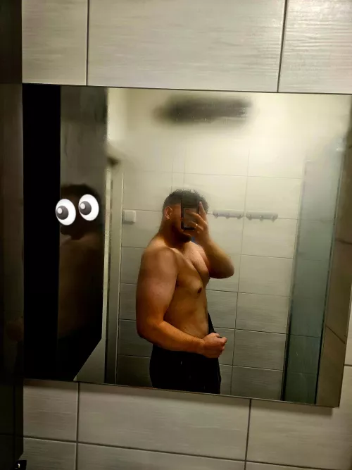 28 I love my gym and the horny guys there are. There's always someone who wants to have fun there. My gf doesn't know tho. So ssssh. @horniibi