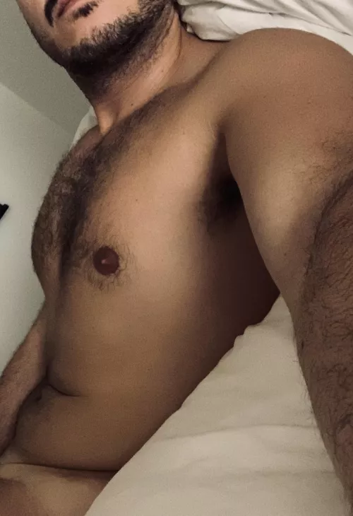 34yo sexy hairy italian stud. send face with age & location to get added. d_stud1989