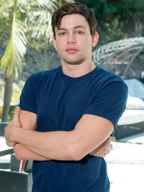 [Alex D] anyone know what happened to this guy? He was everywhere then vanished. Way better than the young guys ruining the biz now