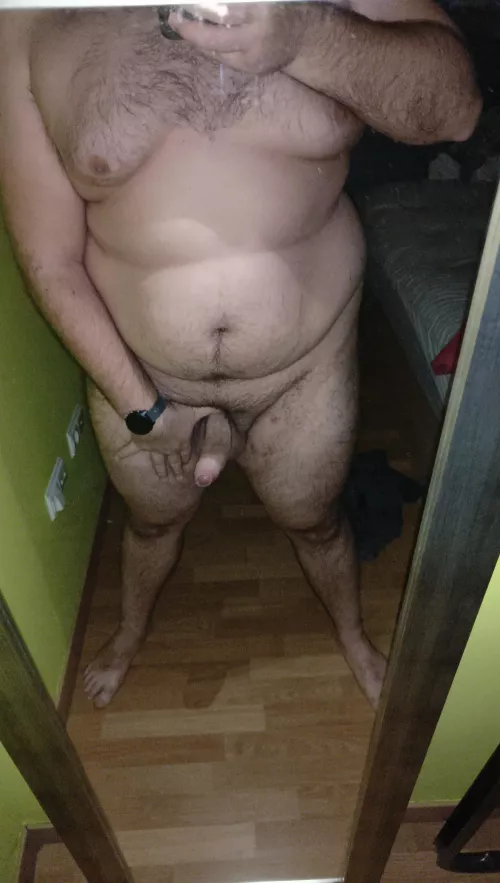 Any lady wants to chat?