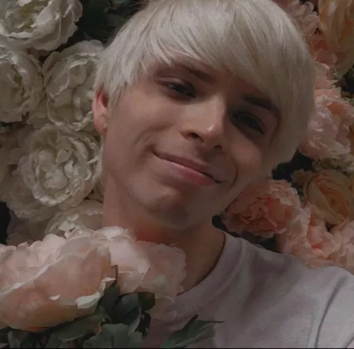 Anyone Wanna Play League With Me?