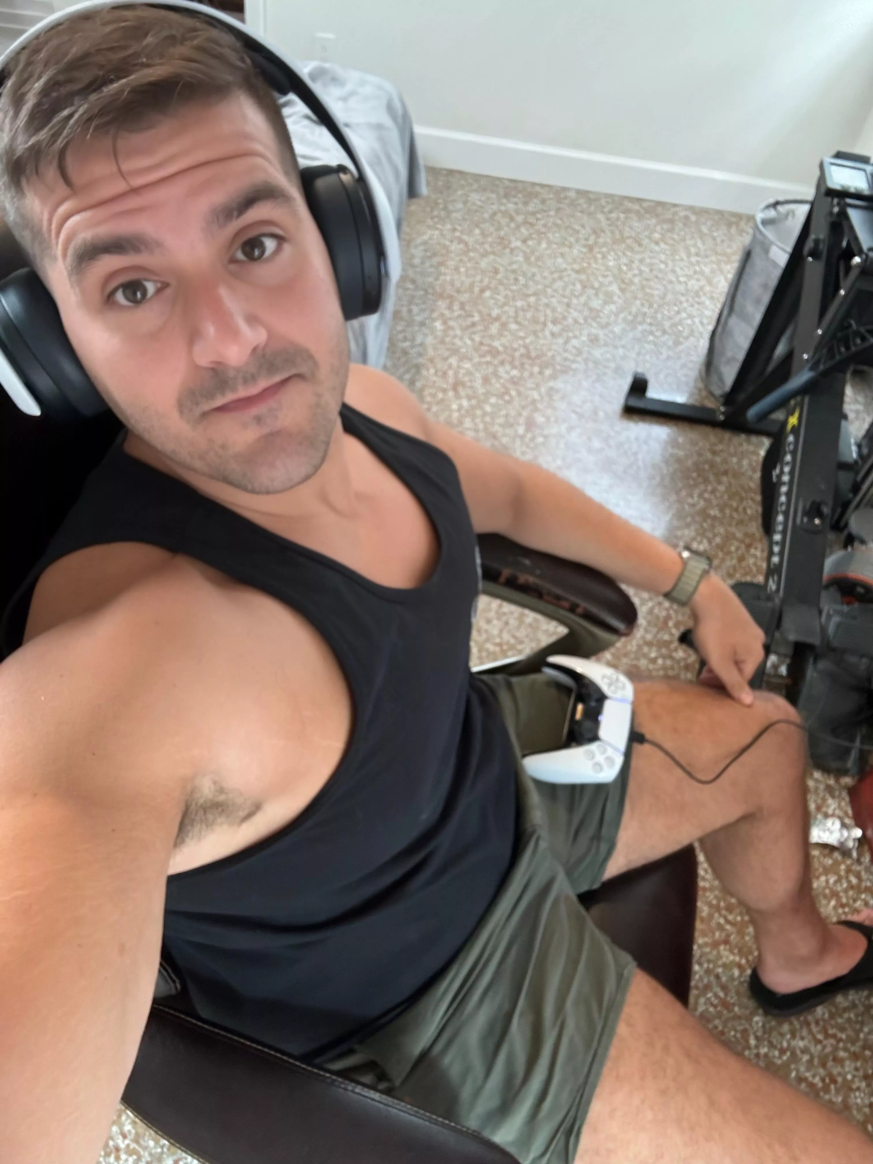 Anyone want to play Helldivers with me?