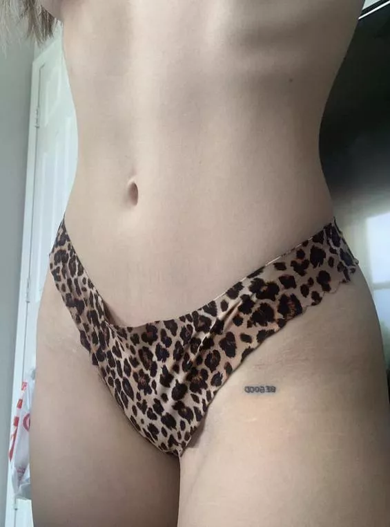 Are you into college girls like me ? ;)