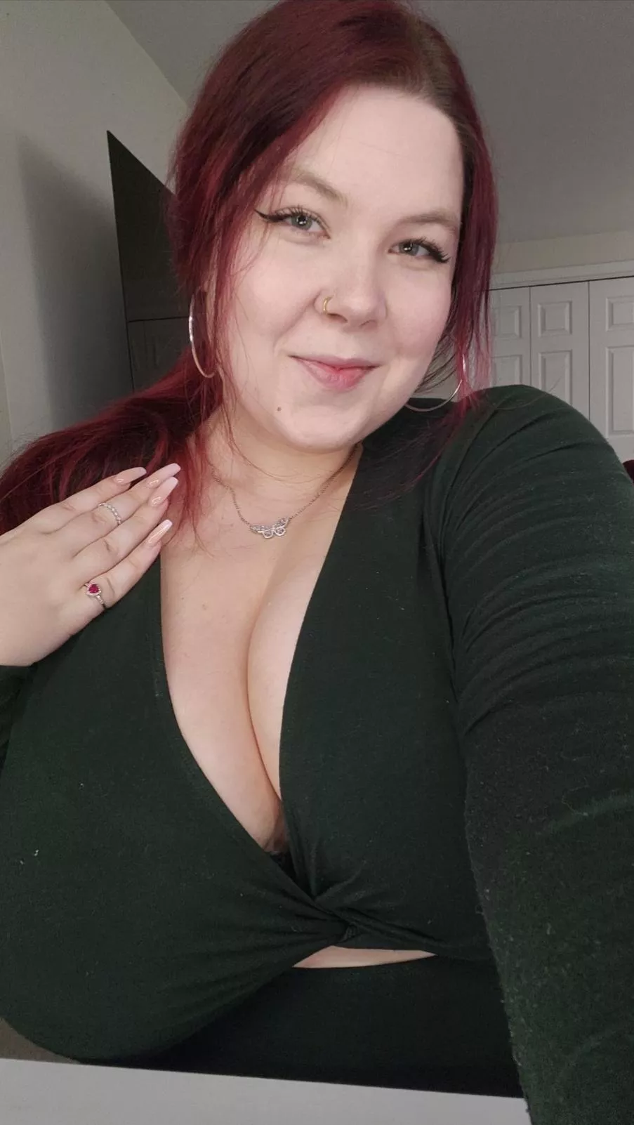 Are you keeping eye contact?😏