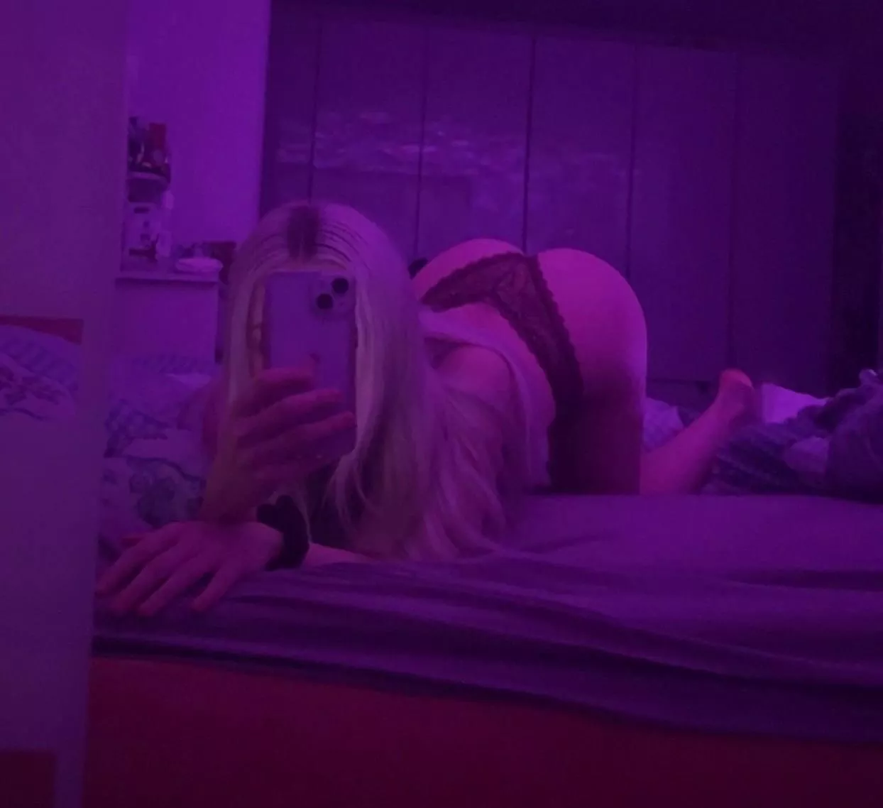 Can I be your 19yo mommy? 😉