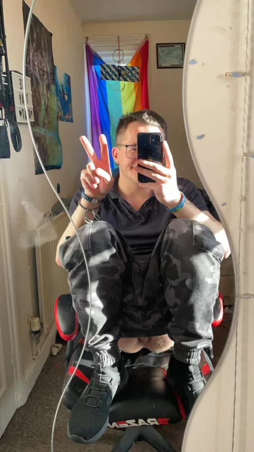 Can i game on ur lap :3