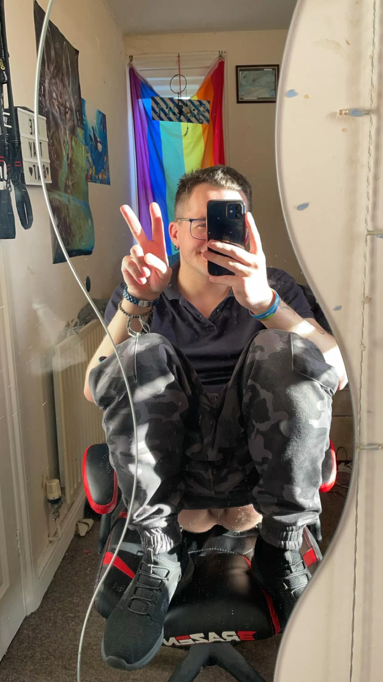 Can i game on ur lap :3