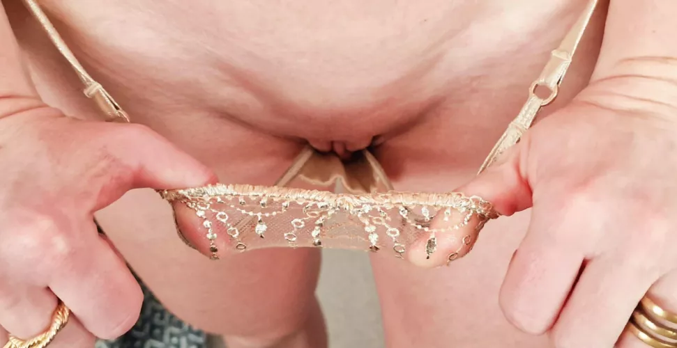 Cum and taste my delicious milf pussy xx