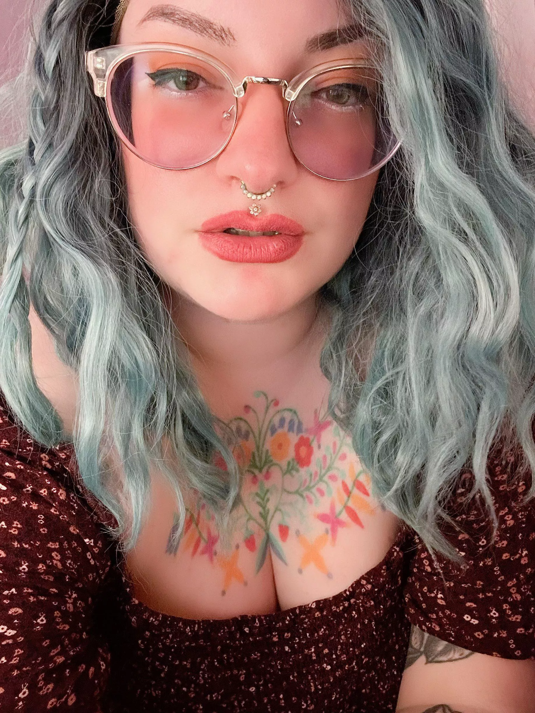 FETISHY ALT GIRL next door. NEW quickie customs menu. Favorites include forced GAY, chastity, feminization, CEI, SPH. Available now for [sext][aud][rate][vid][dom][fet][cam][fan].