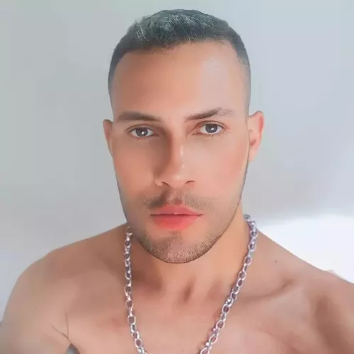 Hey everyone! What's everybody's plans for this Saturday night? 😁