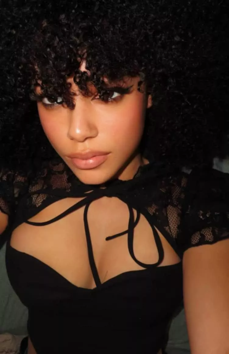 I can't control myself when I know you're looking at me.