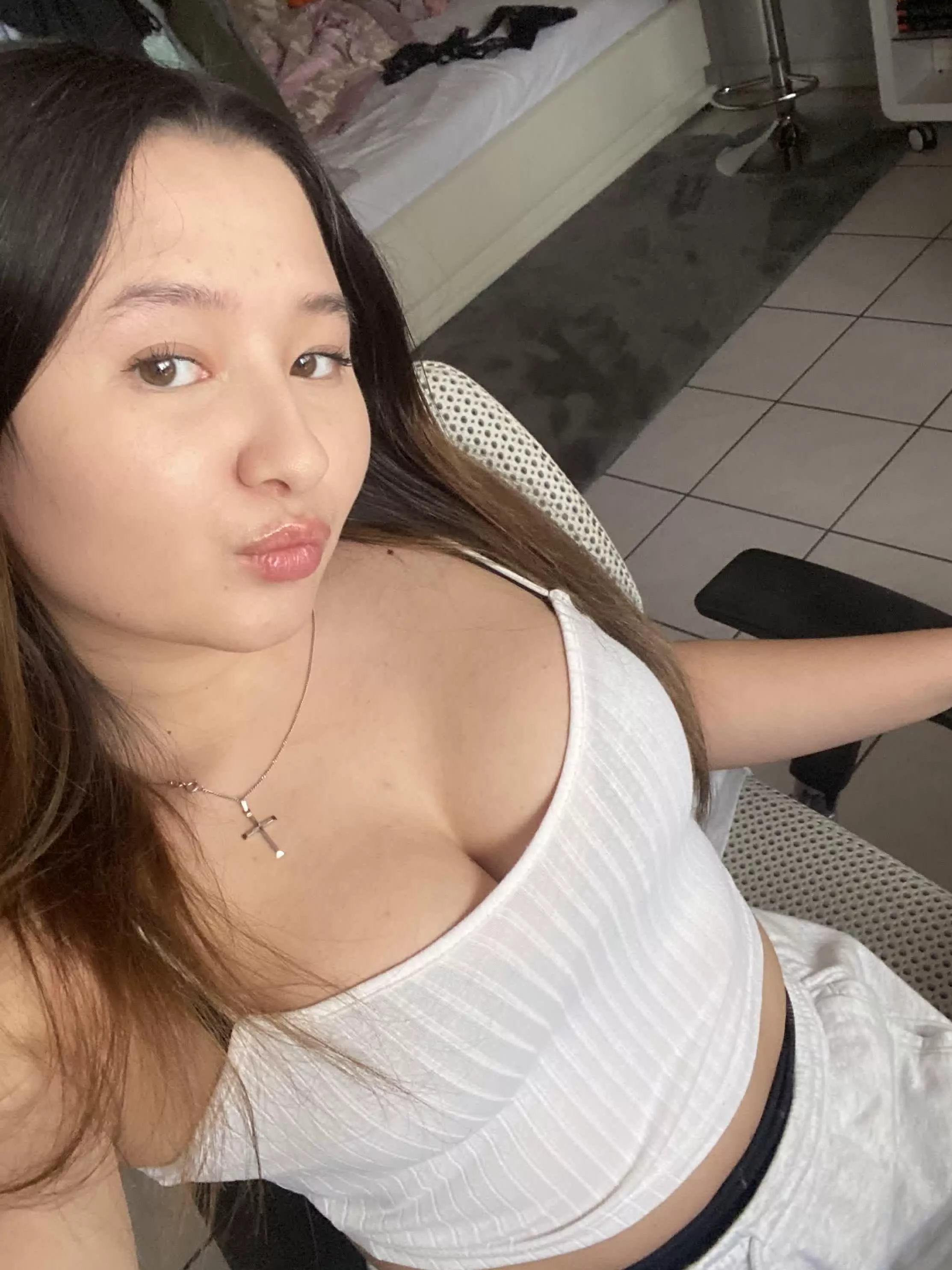 I want to be someone's cute fuckdoll