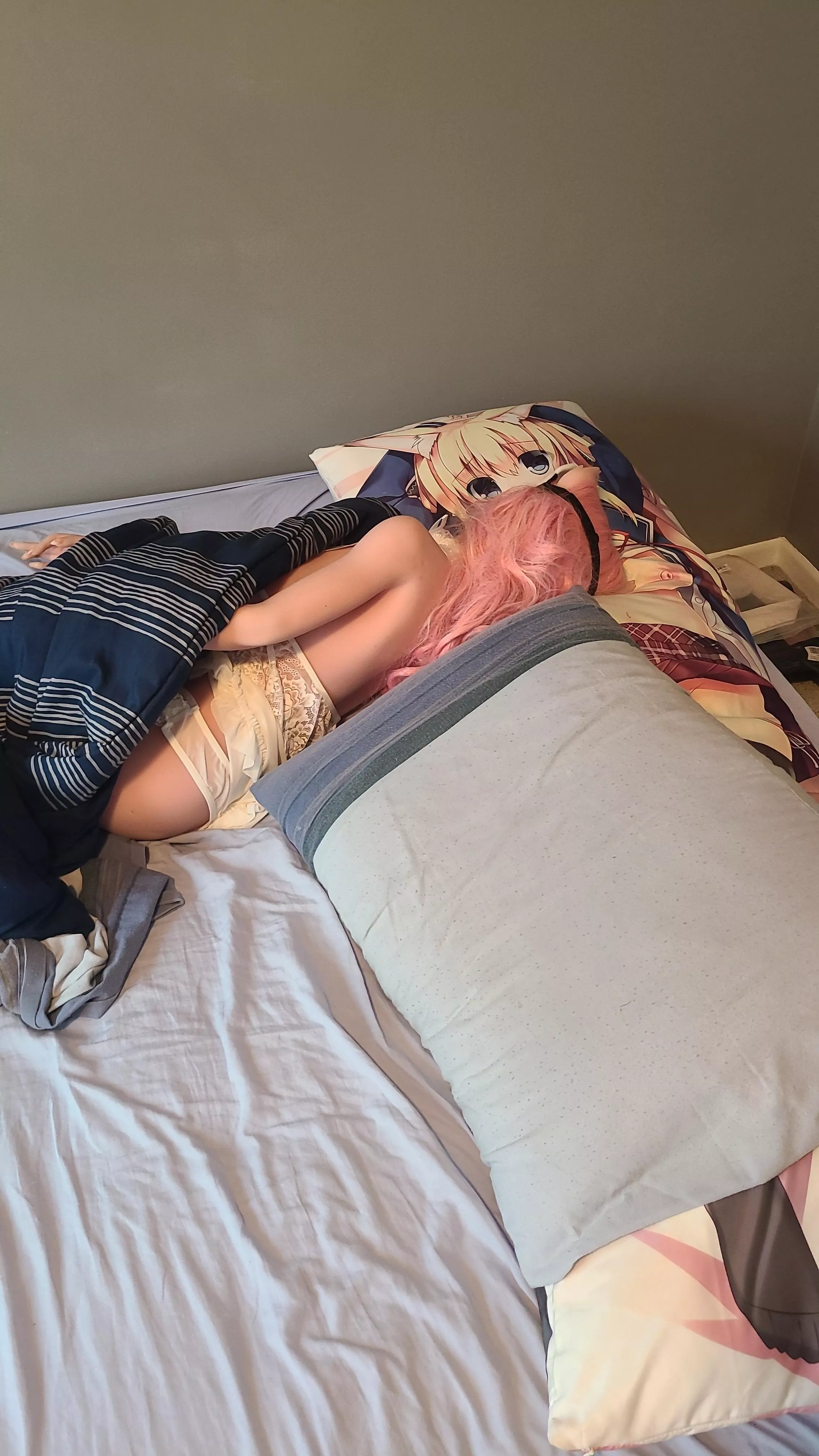 It's almost noon😴