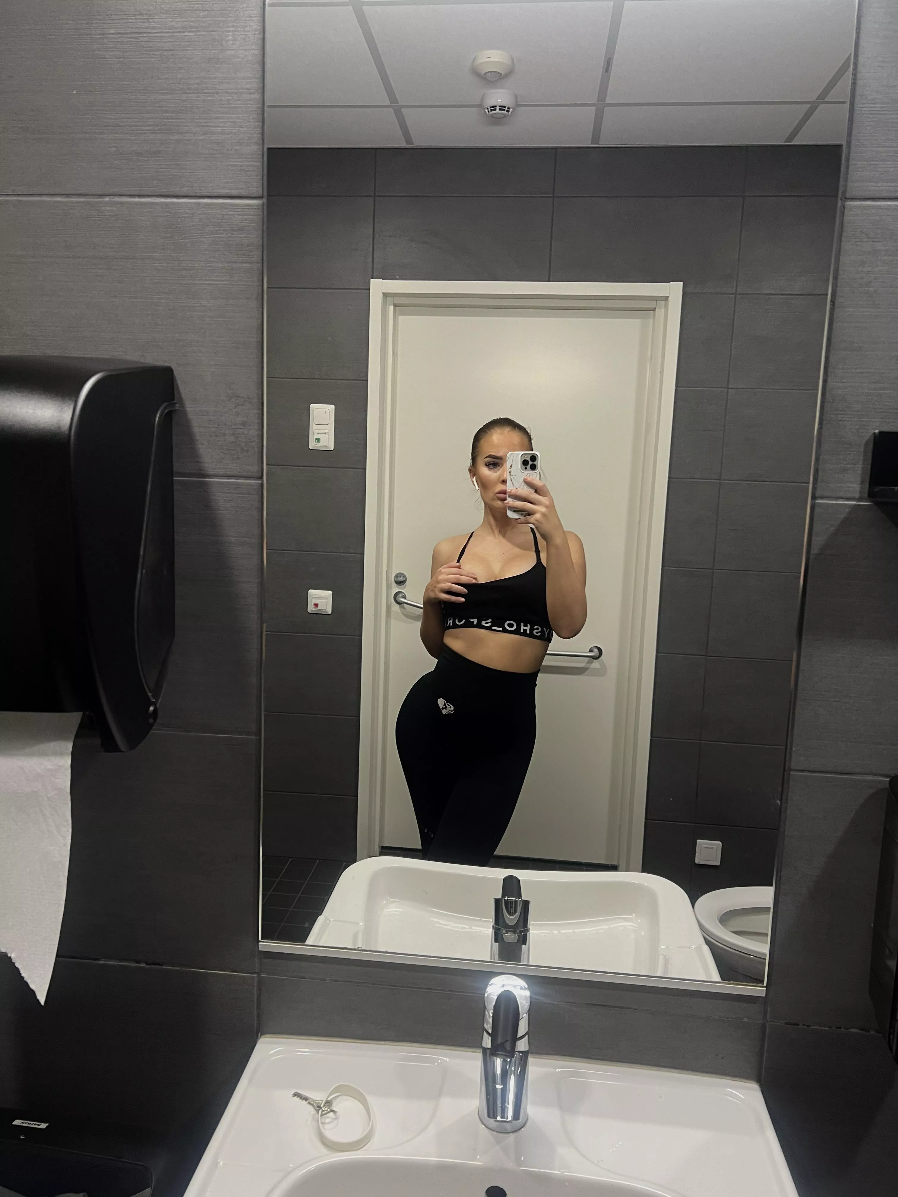 Its getting hot in here 🥵