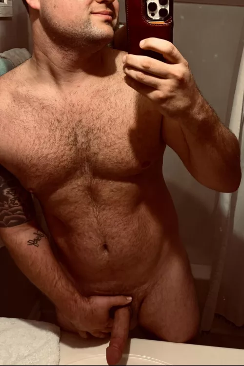 It’s hard to get ready when I keep getting distracted….🤪