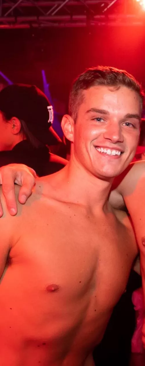 love my twink status [23]