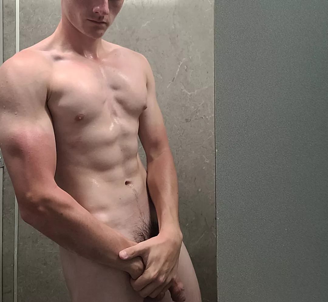 MMA physique, what do you think? 🙈