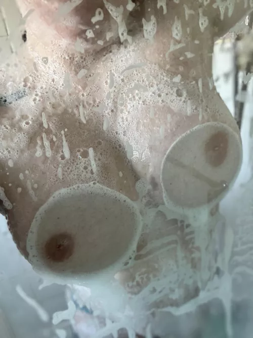 Morning boobies 🚿