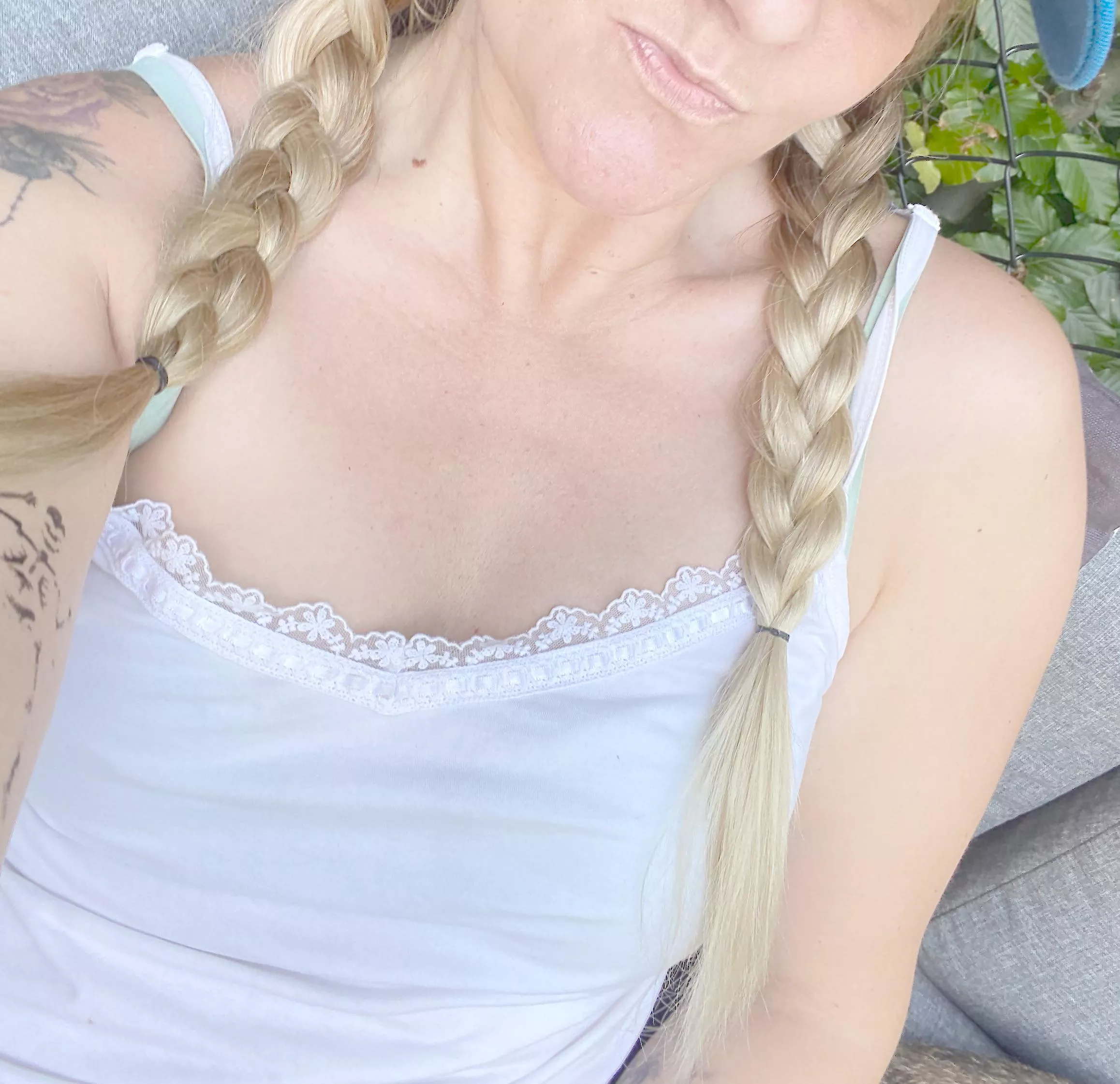 [Mrs,37] ‘Innocent braids’: Y or N? 
